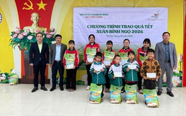 TẬP ĐOÀN THAI BINH SEED PHỐI HỢP VỚI HTX NN DÂN HOÀ TRAO QUÀ QUỸ NIÊU VÀNG CHO HỌC SINH CÓ HOÀN CẢNH KHÓ KHĂN