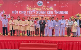 Xuân ấm áp từ những phiên chợ “0 đồng” tại Bệnh viện đa khoa Ba Vì