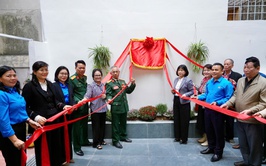 PHƯỜNG CẦU GIẤY KHÁNH THÀNH VÀ BÀN GIAO CÔNG TRÌNH HỖ TRỢ XÂY DỰNG MỚI NHÀ Ở CHO NGƯỜI CÓ CÔNG VỚI CÁCH MẠNG