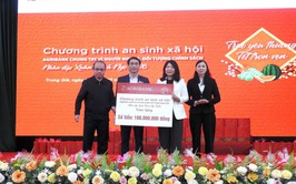 XÃ TRUNG GIÃ TỔ CHỨC CHƯƠNG TRÌNH “XUÂN GẮN KẾT – TẾT SUM VẦY” CHĂM LO TẾT CHO HỘ CẬN NGHÈO, HỘ CÓ HOÀN CẢNH KHÓ KHĂN NHÂN DỊP TẾT NGUYÊN ĐÁN XUÂN BÍNH NGỌ 2026, TỪ CÁC NGUỒN LỰC VỚI TỔNG TIỀN VÀ QUÀ HƠN 500 TRIỆU ĐỒNG