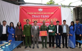 Ấm áp lễ bàn giao nhà Đại đoàn kết cho hộ cận nghèo tại thôn Nam Cường - xã Tiến Thắng