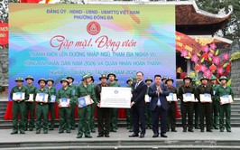 Tuổi trẻ phường Đống Đa hăng hái lên đường làm nhiệm vụ bảo vệ Tổ quốc