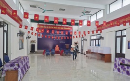 Trạm Y tế xã Quốc Oai ra quân tổng vệ sinh môi trường, chủ động phòng chống dịch bệnh trước ngày bầu cử