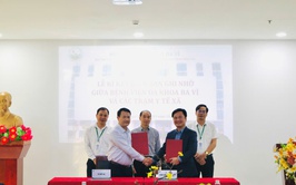 Bệnh viện đa khoa Ba Vì ký kết hợp tác hỗ trợ các trạm y tế xã trong công tác chăm sóc sức khỏe nhân dân