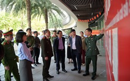 Đoàn công tác số 9 Thành ủy Hà Nội kiểm tra công tác chuẩn bị bầu cử tại phường Cầu Giấy