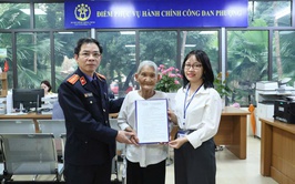 Điểm hỗ trợ DVC số Đan Phượng hỗ trợ người cao tuổi thực hiện thủ tục trợ cấp hưu trí xã hội