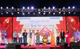 Rực rỡ đêm nghệ thuật chào mừng ngày hội bầu cử tại xã Suối Hai