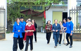 Tuổi trẻ xã Thượng Phúc phát huy vai trò trong ngày hội bầu cử