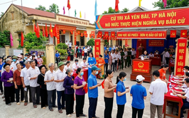 CỬ TRI YÊN BÀI NÔ NỨC THỰC HIỆN NGHĨA VỤ BẦU CỬ