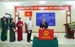 Gia Lâm rộn ràng ngày hội bầu cử – Cử tri nô nức thực hiện quyền và nghĩa vụ công dân