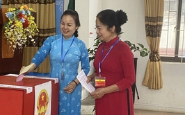 Cử tri Gia Lâm tích cực tham gia bầu cử trong buổi chiều ngày 15/3