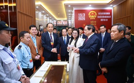Thủ tướng Chính phủ Phạm Minh Chính bỏ phiếu tại Khu vực bầu cử số 21, phường Tây Hồ