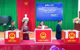 Gần 6.500 hội viên phụ nữ xã Thượng Phúc rực rỡ áo dài tham gia ngày hội bầu cử