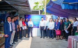 Thuế cơ sở 22 TP Hà Nội tổ chức lễ ra quân tháng cao điểm đồng hành, hỗ trợ hộ kinh doanh tuân thủ pháp luật thuế