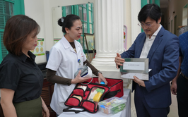 Giám đốc Sở Y tế Hà Nội kiểm tra công tác chuẩn bị bầu cử tại phường Hoàn Kiếm, Cửa Nam