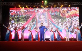 Rực rỡ chương trình nghệ thuật chào mừng thành công của 'Ngày hội non sông' trên địa bàn phường Đại Mỗ