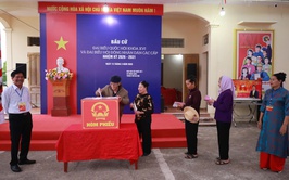 Ứng dụng công nghệ vào bầu cử tại xã đảo Minh Châu