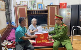 TRUNG GIÃ ĐẢM BẢO QUYỀN BẦU CỬ CHO CỬ TRI CAO TUỔI, YẾU THẾ