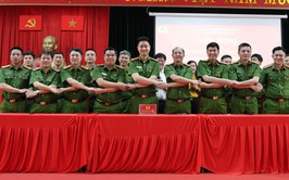 Cụm thi đua số 16 - Công an Thành phố Hà Nội: Quán triệt khẩu hiệu hành động mới, quyết liệt triển khai phong trào 