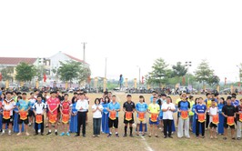 Xã Mê Linh tổ chức giải bóng đá tranh cúp Hai Bà Trưng chào mừng bầu cử thành công