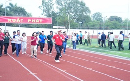 Hơn 1.000 người tham gia Ngày chạy Olympic vì sức khoẻ toàn dân xã Đan Phượng.