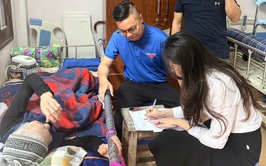 Chi nhánh số 01: Hỗ trợ TTHC cho công dân 96 tuổi tại nơi cư trú