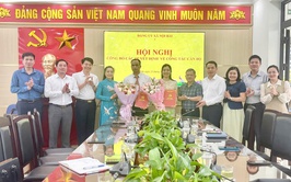 ĐẢNG ỦY XÃ NỘI BÀI TỔ CHỨC HỘI NGHỊ CÔNG BỐ CÁC QUYẾT ĐỊNH VỀ CÔNG TÁC CÁN BỘ