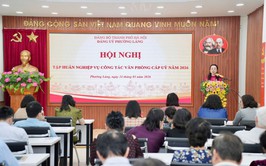 PHƯỜNG LÁNG TẬP HUẤN NGHIỆP VỤ CÔNG TÁC VĂN PHÒNG CẤP ỦY NĂM 2026, ĐẨY MẠNH CHUYỂN ĐỔI SỐ