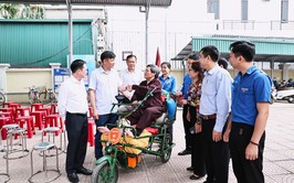 XÃ HOÀ XÁ ẤM ÁP NGHĨA TÌNH TỪ CHƯƠNG TRÌNH KHÁM SỨC KHỎE TÌNH NGUYỆN – LAN TỎA SỰ QUAN TÂM CỦA CẤP ỦY, CHÍNH QUYỀN