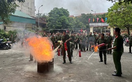 Tập huấn, tuyên truyền kiến thức kỹ năng về PCCC cho  thành viên tổ an ninh trật tự kiêm nhiệm đội viên Đội dân phòng trên địa bàn xã