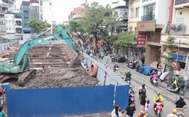 Bể ngầm chống ngập khu vực chợ Hàng Da được đổ bê tông đáy