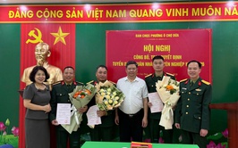 BCH Quân sự Phường Ô Chợ Dừa tổ chức Hội nghị công bố, trao Quyết định tuyển dụng quân nhân chuyên nghiệp năm 2026