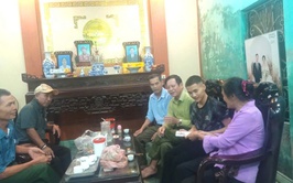  CÁC CẤP ỦY CHI BỘ, BAN CÔNG TÁC MẶT TRẬN VÀ CÁC ĐOÀN THỂ XÃ DÂN HÒA THĂM HỎI, ĐỘNG VIÊN CÁC TÂN BINH LÊN ĐƯỜNG NHẬP NGŨ