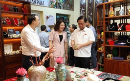 Đồng chí Phó Chủ tịch Quốc hội Lê Minh Hoan về thăm, làm việc tại xã Chuyên Mỹ