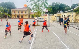 Sôi nổi giải bóng chuyền hơi nam, nữ Thanh niên chào mừng các sự kiện trọng đại tại xã Vật Lại