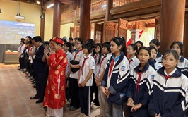 Trường THCS Liên Bạt tổ chức hoạt động ngoại khóa, dâng hương tại Khu lưu niệm Trưởng ban Thường trực Quốc hội Bùi Bằng Đoàn