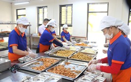 Tăng cường kiểm tra an toàn thực phẩm tại bếp ăn tập thể trên địa bàn xã