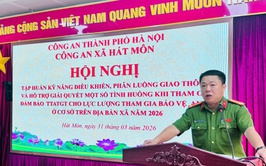 CÔNG AN XÃ HÁT MÔN TỔ CHỨC TẬP HUẤN KỸ NĂNG ĐIỀU KHIỂN, PHÂN LUỒNG GIAO THÔNG CHO LỰC LƯỢNG BẢO VỆ ANTT Ở CƠ SỞ