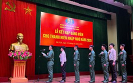 TUỔI TRẺ VĨNH HƯNG VINH DỰ ĐỨNG TRONG HÀNG NGŨ CỦA ĐẢNG - MẶT TRẬN VÀ CÁC ĐOÀN THỂ LÀ HẬU PHƯƠNG VỮNG CHẮC CHO THANH NIÊN LÊN ĐƯỜNG NHẬP NGŨ