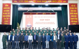 Xã Ứng Thiên gặp mặt, động viên và đưa công dân lên đường nhập ngũ và tham gia nghĩa vụ Công an nhân dân năm 2026