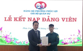 Chi bộ Quân sự phường Phúc Lợi tổ chức Lễ kết nạp đảng viên