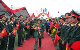 46 thanh niên ưu tú phường Hà Đông lên đường nhập ngũ, tham gia nghĩa vụ Công an nhân dân năm 2026