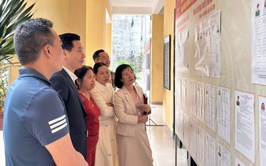 BÍ THƯ ĐẢNG ỦY XÃ GIA LÂM KIỂM TRA CÔNG TÁC CHUẨN BỊ BẦU CỬ TẠI CÁC ĐƠN VỊ BẦU CỬ