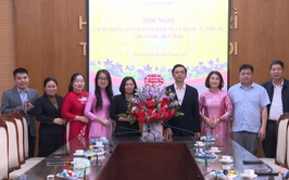 Lãnh đạo xã Thanh Trì: Thăm, chúc mừng Hội LHPN xã nhân ngày phụ nữ Việt Nam