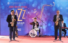 Không gian nghệ thuật ngập tràn sắc xuân ở Thủ đô