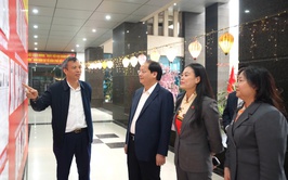 Trưởng ban Tuyên giáo và Dân vận Thành ủy Hà Nội Nguyễn Doãn Toản kiểm tra công tác chuẩn bị bầu cử tại xã An Khánh