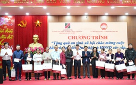 Trao quà an sinh xã hội chào mừng cuộc bầu cử đại biểu Quốc hội và HĐND các cấp nhiệm kỳ 2026–2031