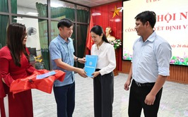 XÃ HÒA XÁ CÔNG BỐ QUYẾT ĐỊNH VỀ CÔNG TÁC CÁN BỘ 