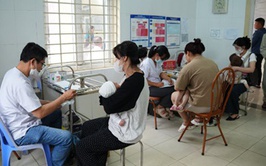 Trạm Y tế xã Hoài Đức triển khai đợt tiêm chủng mở rộng cho trẻ em trên toàn địa bàn