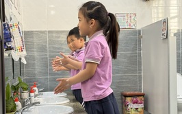 Chủ động phòng bệnh tay chân miệng từ sớm, từ xa tại các trường học